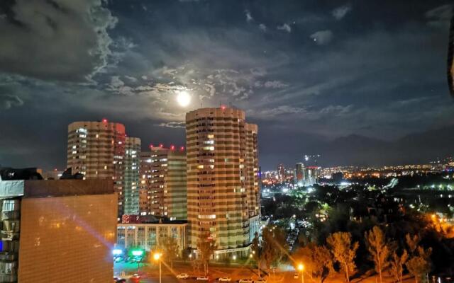 Квартира с шикарным видом с 12 этажа возле озеро Сайран