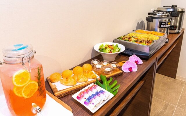 Yenn's Marina Inn Mercy