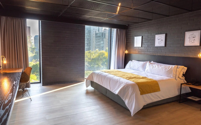 Fulton Business Luxury Hotel
