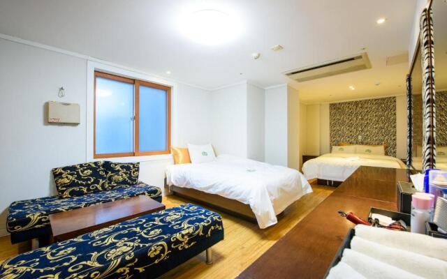 Kang Neung Dong-a Hotel