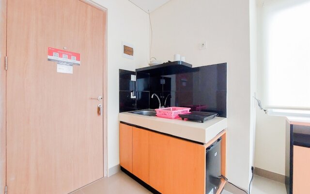 Homey And Comfort Studio Apartment At B Residence