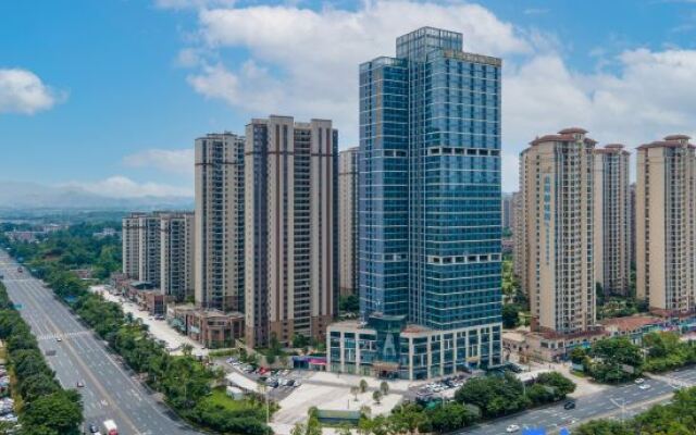 Vienna International Hotel · Yi Yang City University Branch