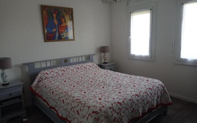 F3 Centre ville Labenne 1er étage avec balcon