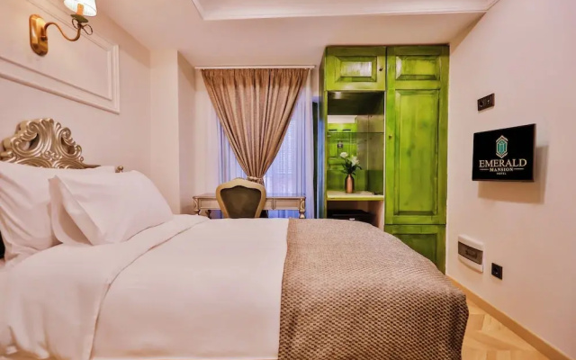 Emerald Mansion Hotel