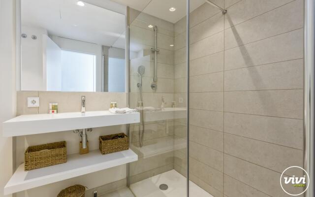 Deco in Fuengirola with 2 bedrooms and 2 bathrooms
