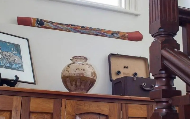 Northern Arts Hotel – Lobby – Castlemaine