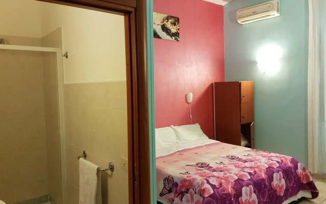 Român Holidays Hostel