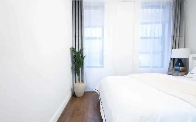 1435 UES Apartment