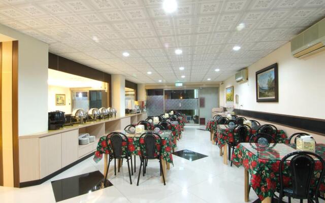 Puti Commercial Hotel