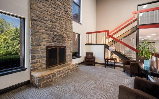 Red Roof Inn & Suites Lexington - Hamburg