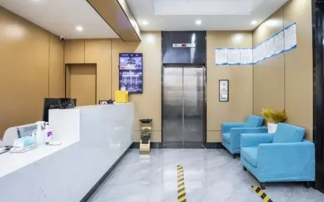 Qingmu Hotel (Nanjing Shanghai Road Subway Station Shigu Road)