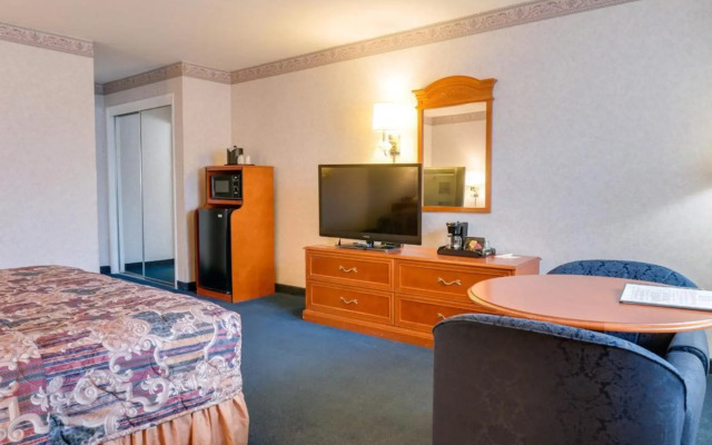 Nob Hill Motor Inn