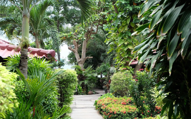 Tonsak Resort