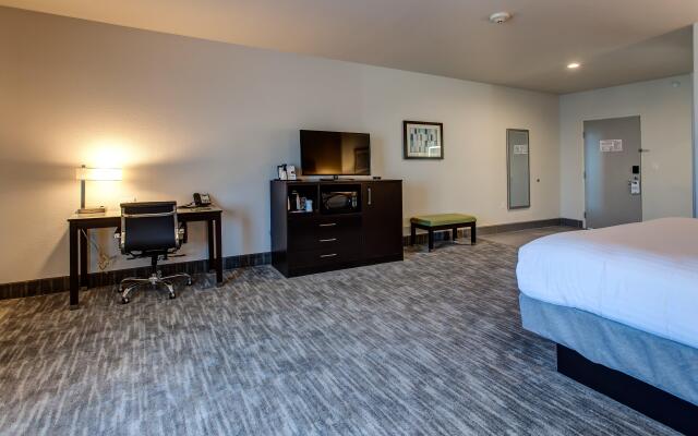 Holiday Inn Express & Suites Gatesville - N. Ft Hood, an IHG Hotel