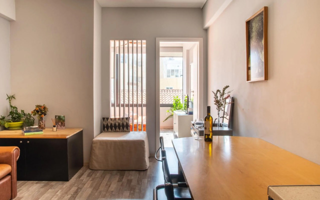 Ermou 18 Mosaics boutique aprtm in Parliament square