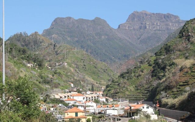 Dinis Country Apartment by Our Madeira