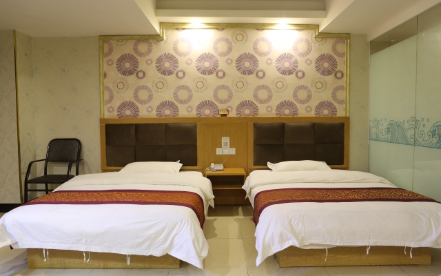 Changsha Hongji Express Hotel (West Bus Station Business University)