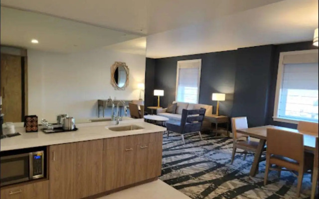 The Yorktowne Hotel, Tapestry Collection by Hilton