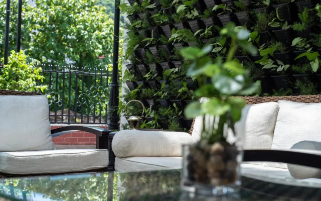 Terrakotta Rishikesh