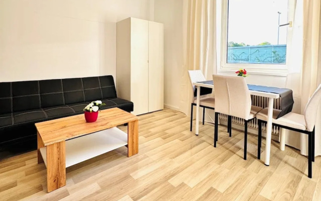 Cozy Garden Villa near Danube For 16P