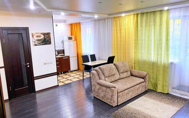 Апартаменты Байкал на улице Декабристов 38