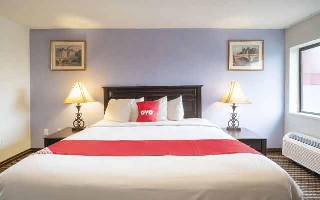 OYO Townhouse Houston Airport North