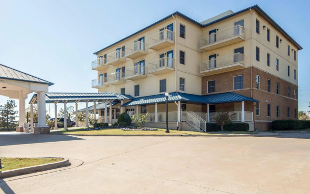 Comfort Inn Tulsa-Downtown West