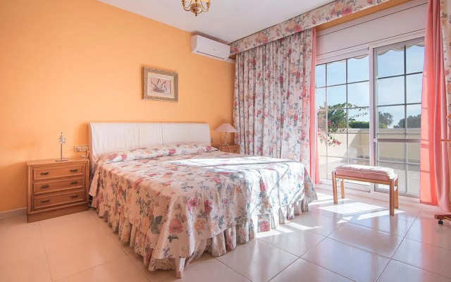 Gallery Villa 650M from the Beach (R81)