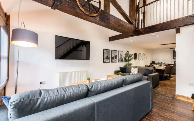 Prestige STAY Aparthotel - 27 Stanley Street Party Apartments