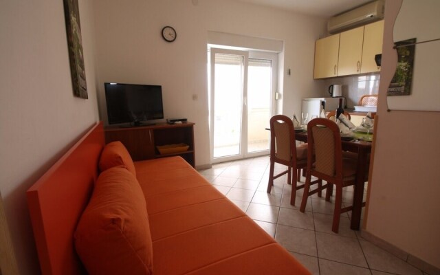 Zora - Garden Terrace and Grill - A6