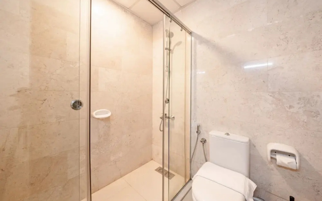 Spacious Apartment With Balcony in Business Bay