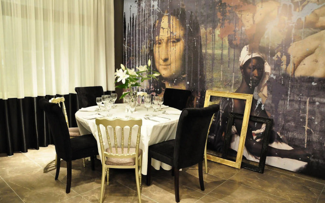 Gallery Art Hotel