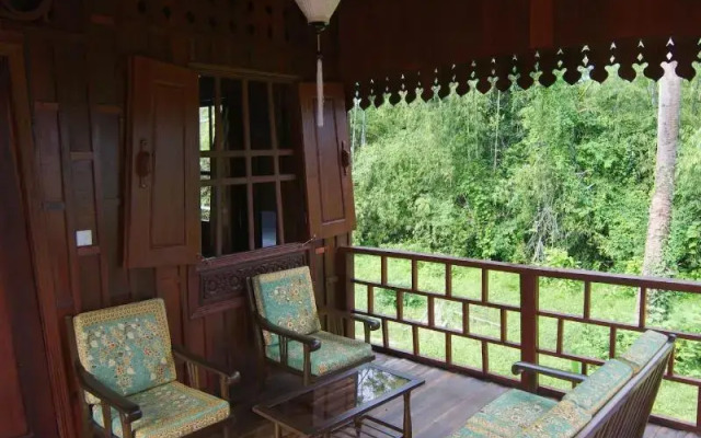 Rajabori Villas