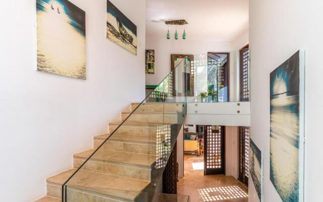 Tequila Sunrise Beach Villa-Diani Beach