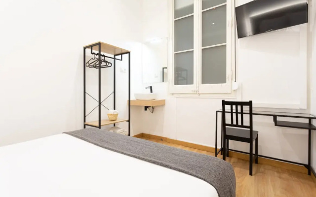 Hostal SisCinc - Adults Only