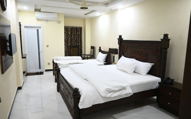 Hotel 99