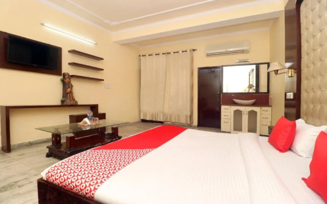 OYO 19403 Hotel Ashish Plaza
