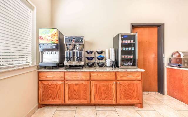 Ramada by Wyndham College Station