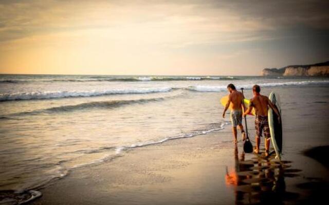 Coconut Hotel and Surf Hostel