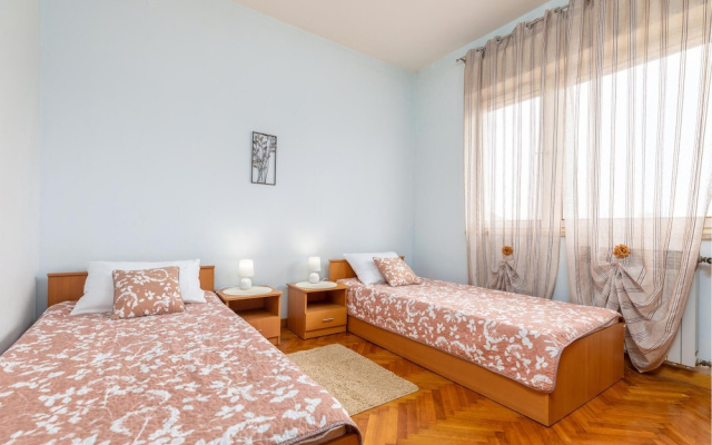 Amazing Home in Fazana With 3 Bedrooms and Wifi