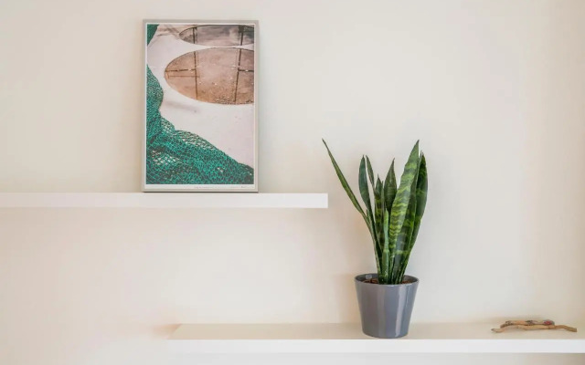 Modern and bright seaside app w seaview & terrace