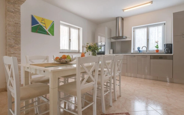 Villa Tanga near Rovinj with Pool