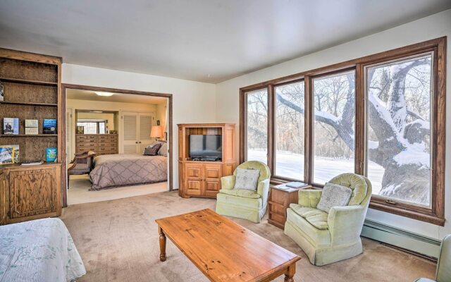 15 Mi to Downtown Minneapolis: Retreat on 5 Acres