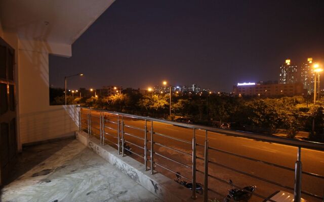 OYO 9192 Hotel Raghav Residency