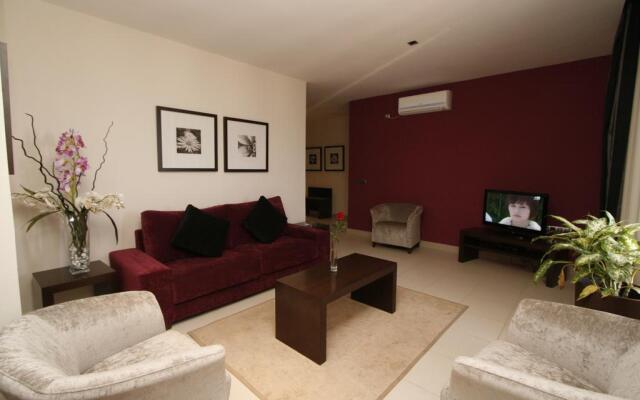 Suites Hotel Omeya