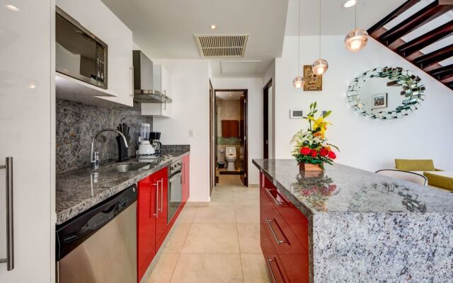 Penthouse Skyline 2BR 2BathR & Balconies