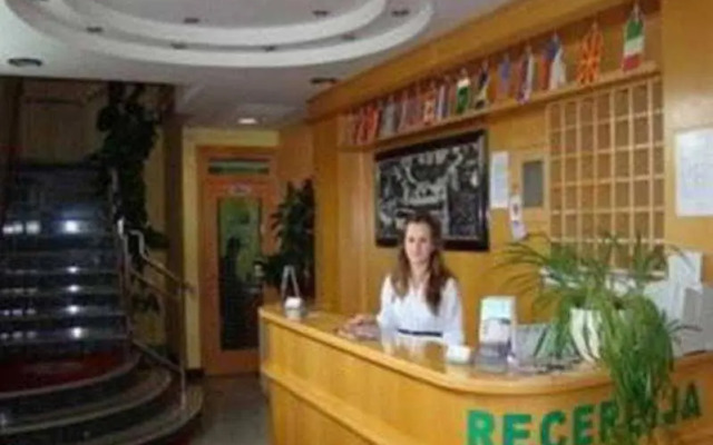 Ada Hotel
