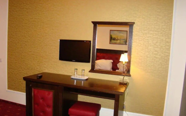 Hotel Golden Palace