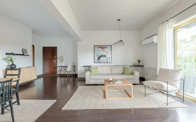 Panoramic 1BR Apt near Kallimarmaro