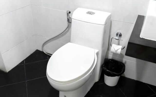 Roomquest Don Muang Airport